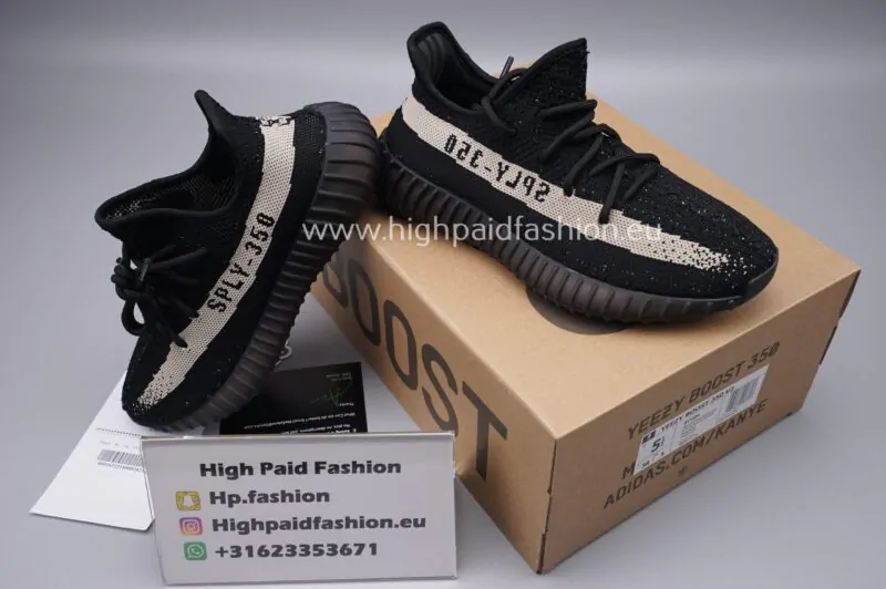 Yeezy Boost 350 V2 Oreo - Image 2