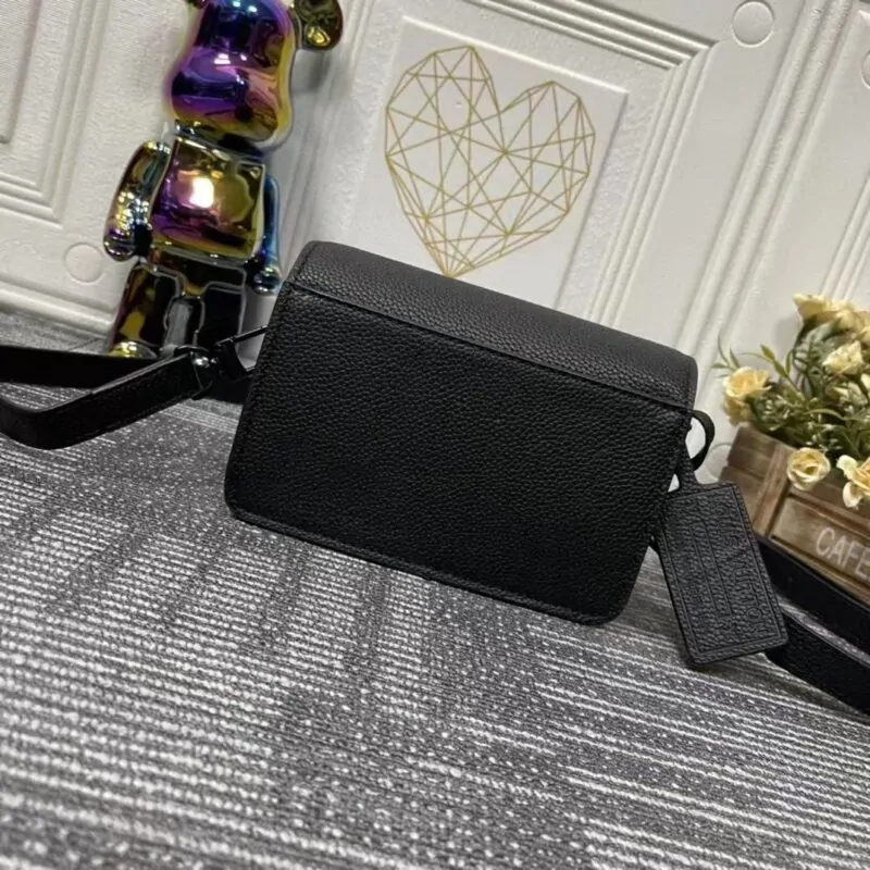 Louis Vuitton Fastline Wearable Wallet - Image 2