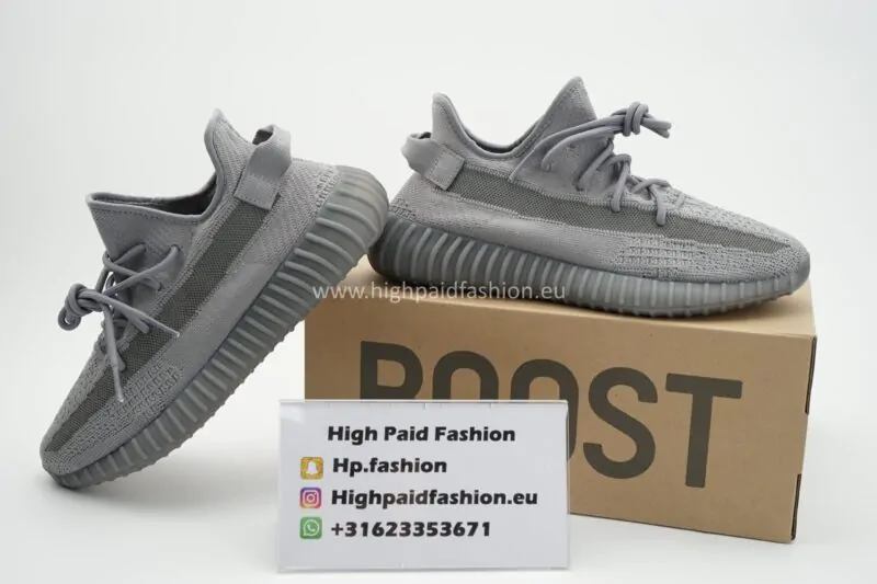 Yeezy Boost 350 V2 Space Grey - Image 2